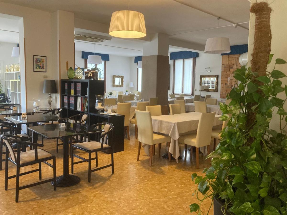 Locanda Al Santuario Peschiera del Garda Exteriör bild