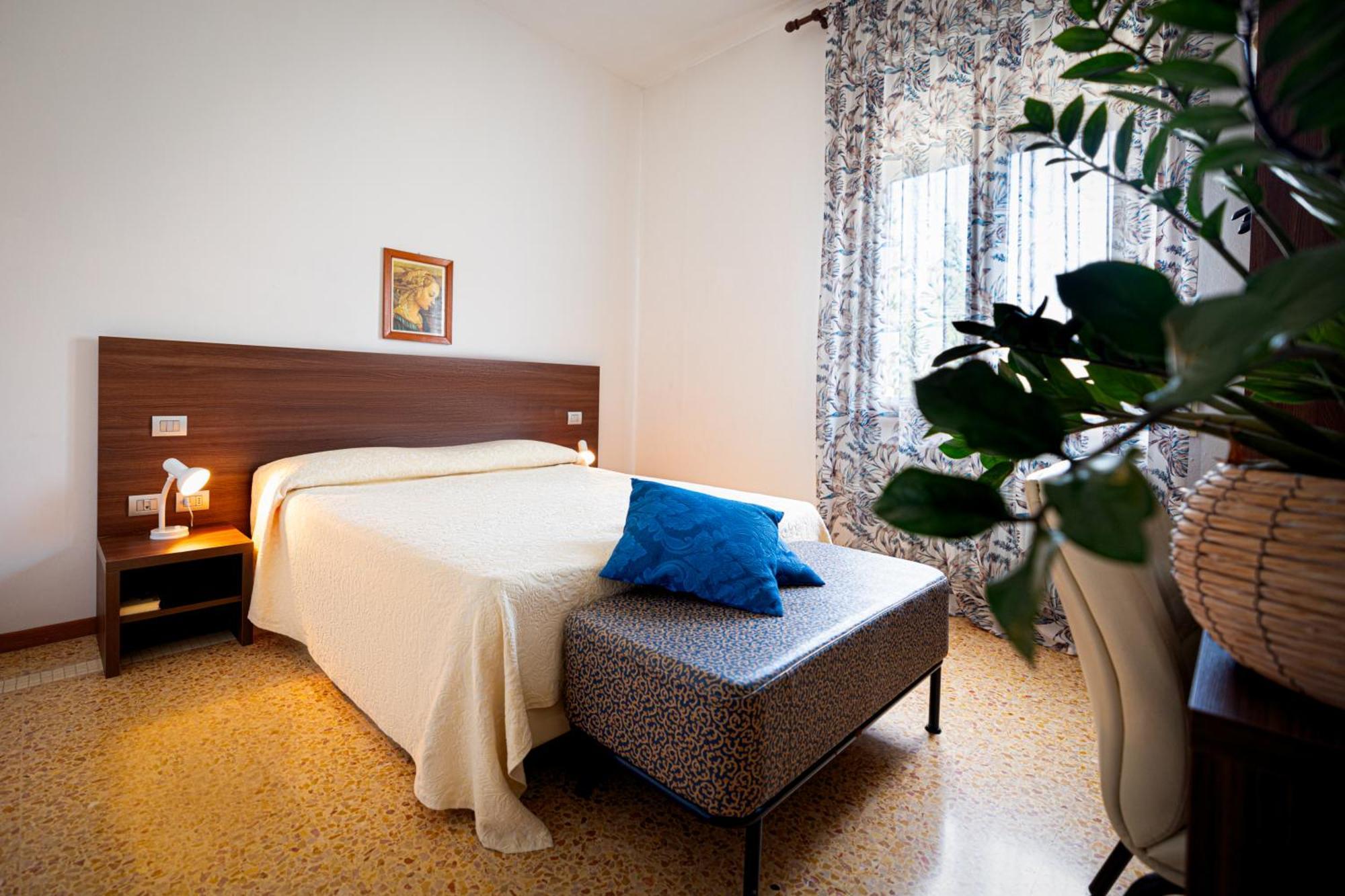 Locanda Al Santuario Peschiera del Garda Exteriör bild